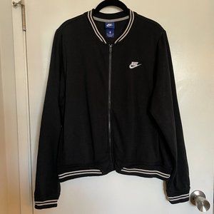 Nike black zip-up sweatshirt with pockets